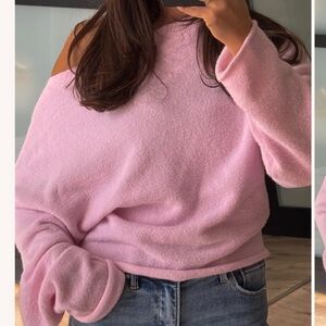 NWOT Talulah Pink Off-Shoulder Women Sweaters S & M available!